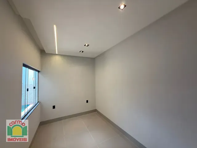 Casa 3 quartos e 2 banheiros, à venda, no bairro Jardim Itália em Anápolis