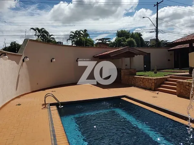 Casa com 400m² 2 quartos e 3 banheiros, à venda, no bairro Jardim Estoril em Bauru