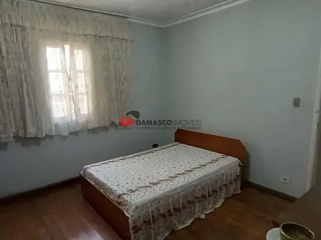 Casa com 135m² 3 quartos e 1 banheiro, à venda, no bairro Santa Maria em São Caetano do Sul