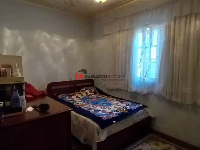 Casa com 135m² 3 quartos e 1 banheiro, à venda, no bairro Santa Maria em São Caetano do Sul