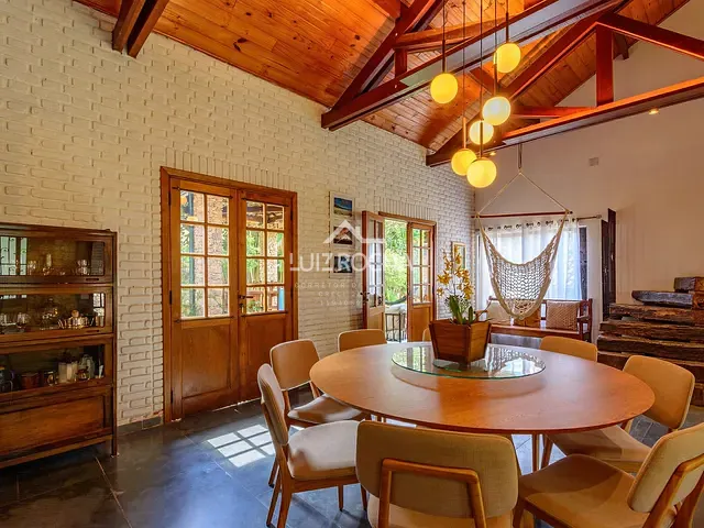 Casa com 1492m² 4 quartos e 7 banheiros, à venda, no bairro Chácara São João em Carapicuíba