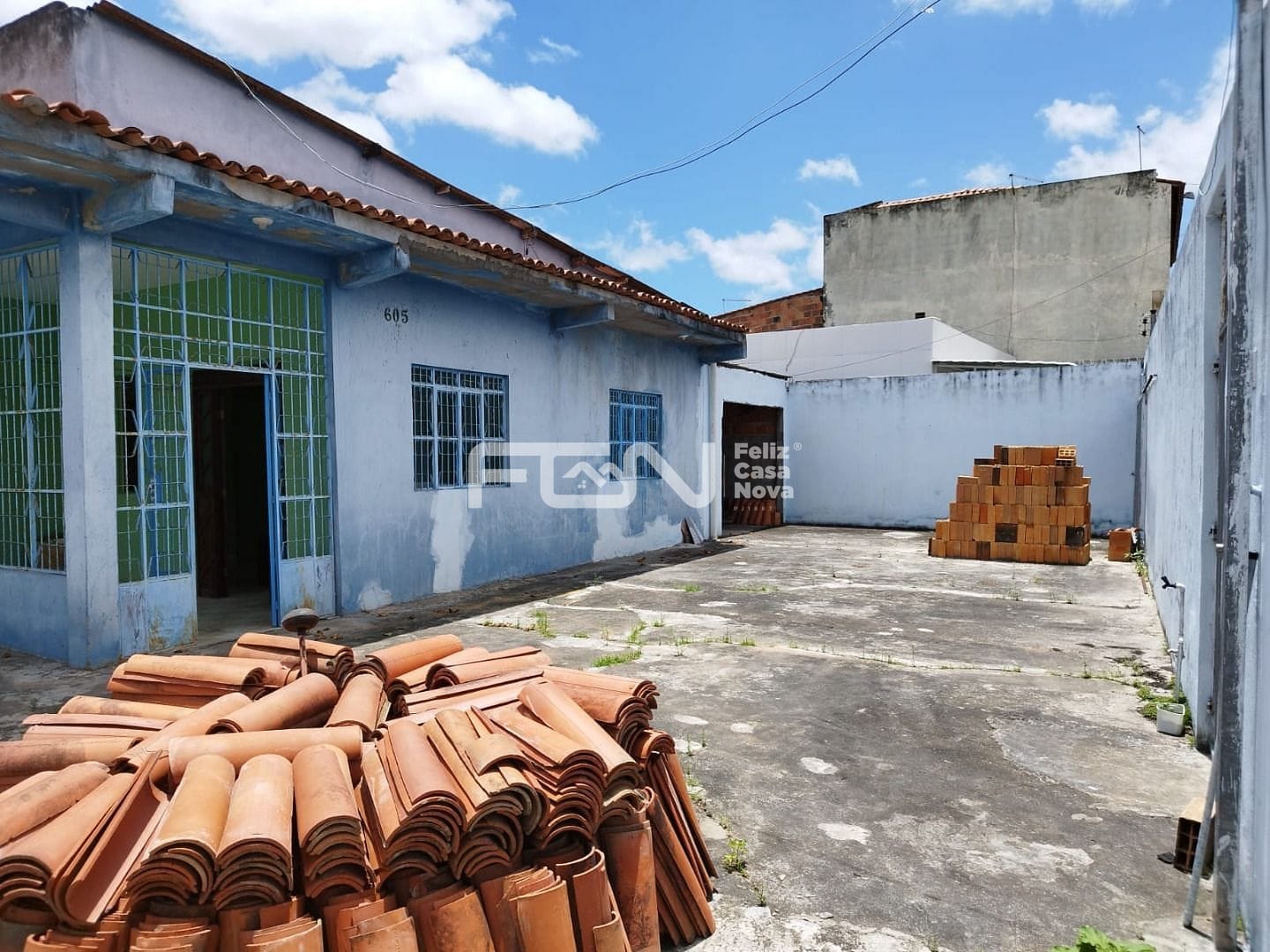 Casa à venda com 5 quartos, 10m² - Foto 2