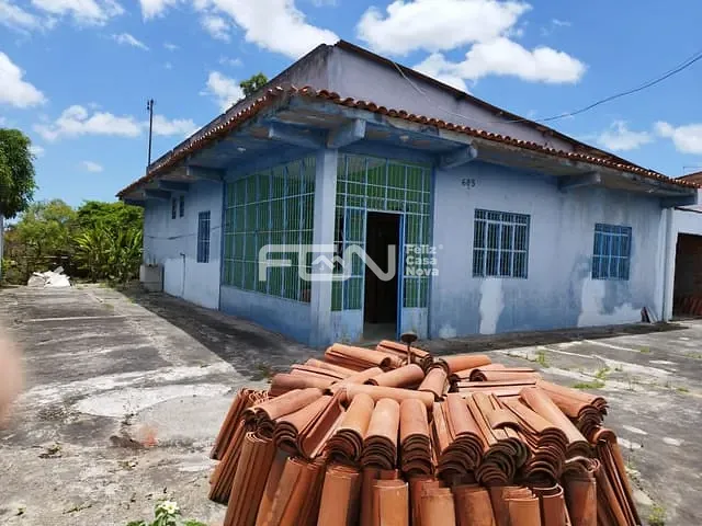 Casa com 704m², à venda, no bairro Parque Verde em Camaçari