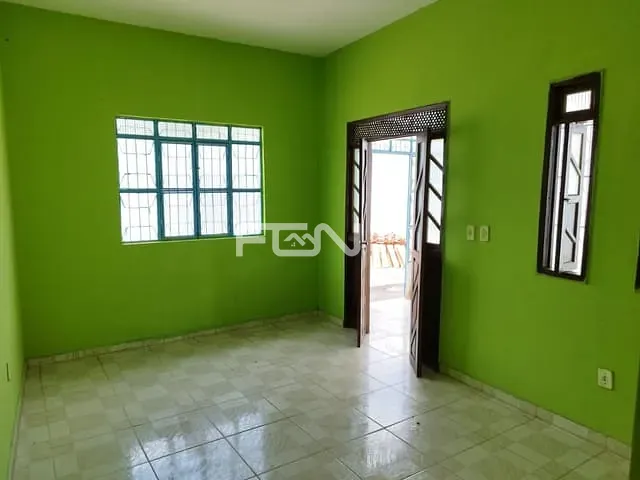 Casa com 704m², à venda, no bairro Parque Verde em Camaçari