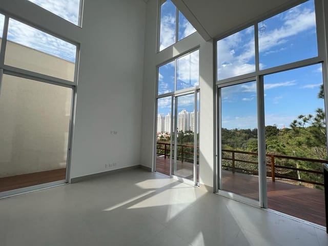 Casa com 360m² 4 quartos e 5 banheiros, à venda, no bairro Residencial José Lázaro Gouvea em Londrina
