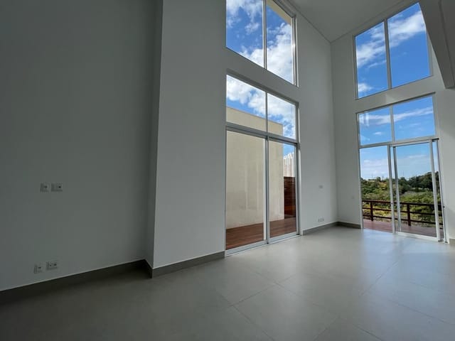 Casa com 360m² 4 quartos e 5 banheiros, à venda, no bairro Residencial José Lázaro Gouvea em Londrina