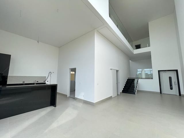 Casa com 360m² 4 quartos e 5 banheiros, à venda, no bairro Residencial José Lázaro Gouvea em Londrina