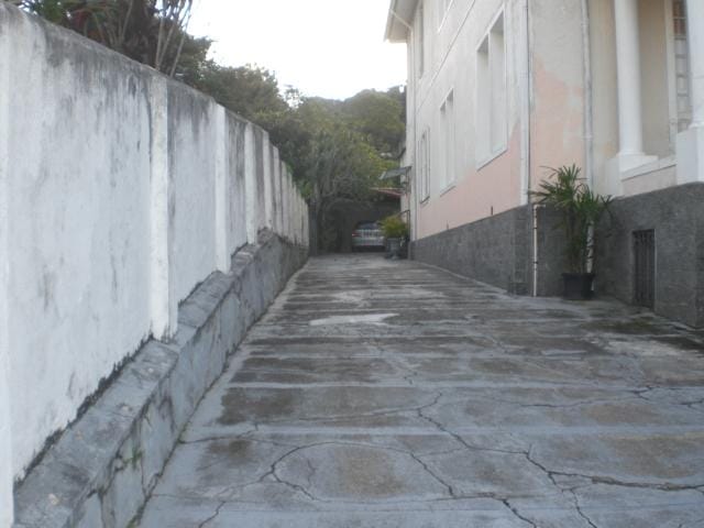 Casa com 900m² 7 quartos e 1 banheiro, à venda, no bairro Centro em Petrópolis