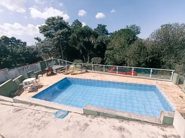 Casa com 1756m² 4 quartos e 1 banheiro, para alugar, no bairro Jardim Itapoã em Santana de Parnaíba