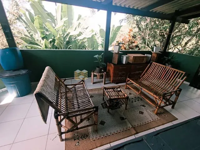 Casa com 1756m² 4 quartos e 1 banheiro, para alugar, no bairro Jardim Itapoã em Santana de Parnaíba