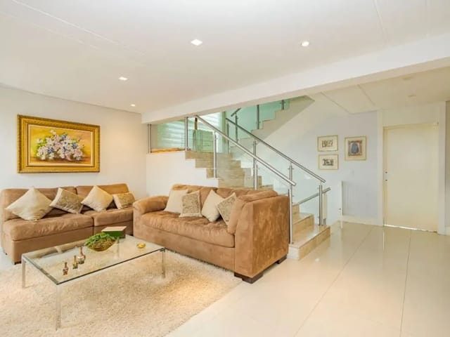 Casa com 394m² 5 quartos e 5 banheiros, à venda, no bairro São Braz em Curitiba