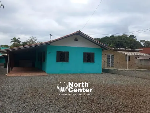 Casa com 338m² 3 quartos e 2 banheiros, à venda, no bairro Costeira em Balneário Barra do Sul