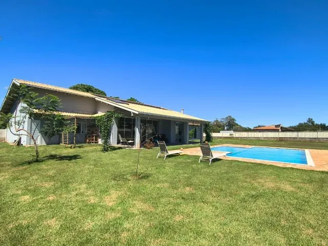 Casa com 313m² 4 quartos e 5 banheiros, à venda, no bairro Recanto dos Pinheiros em Cambé