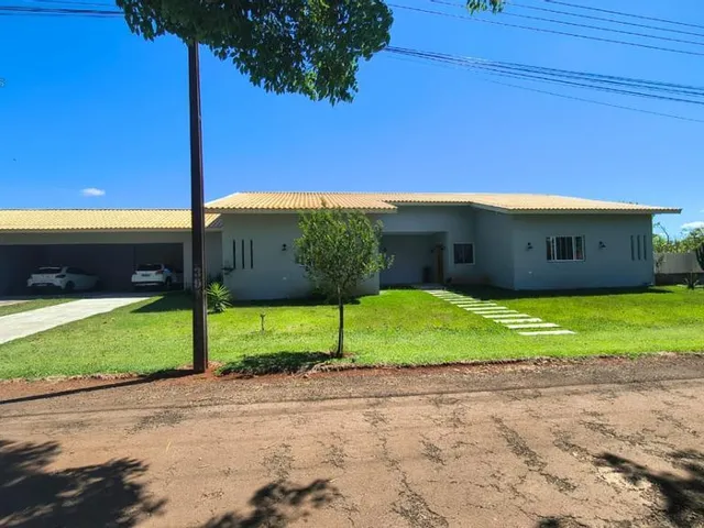Casa com 313m² 4 quartos e 5 banheiros, à venda, no bairro Recanto dos Pinheiros em Cambé