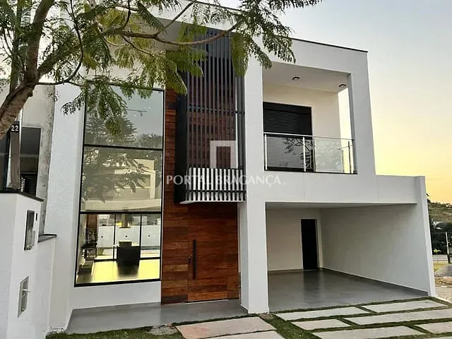 Casa com 300m² 3 quartos e 4 banheiros, à venda, no bairro Condomínio Residencial Euroville II em Bragança Paulista