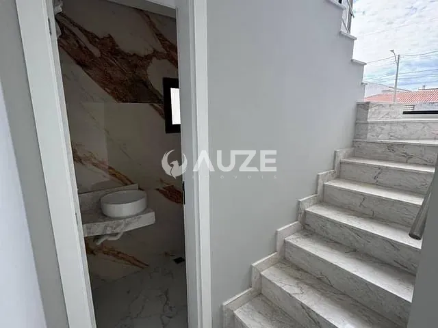 Casa com 193m² 3 quartos e 4 banheiros, à venda, no bairro Jardim das Américas em Curitiba
