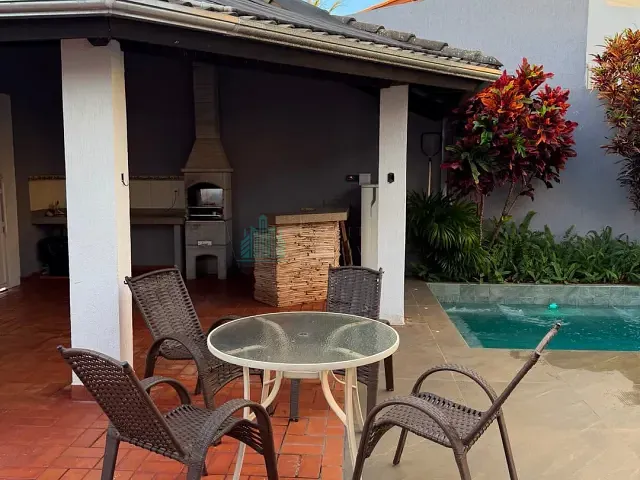 Casa 3 quartos e 2 banheiros, à venda, no bairro Margon III em Catalão