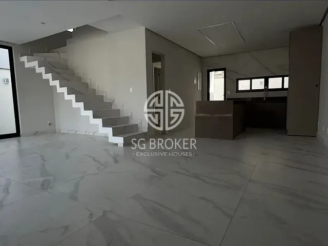 Casa 4 quartos e 5 banheiros, à venda, no bairro Vargem Pequena em Rio de Janeiro