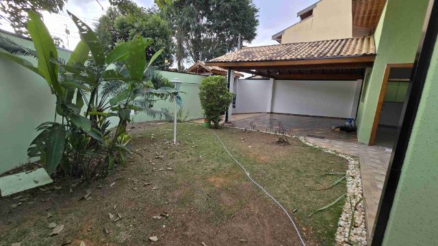 Casa 3 quartos e 2 banheiros, para alugar, no bairro Campos Elíseos em Taubaté