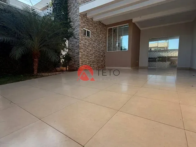 Casa com 150m² 3 quartos e 2 banheiros, para alugar, no bairro Jardim Araucária em Maringá