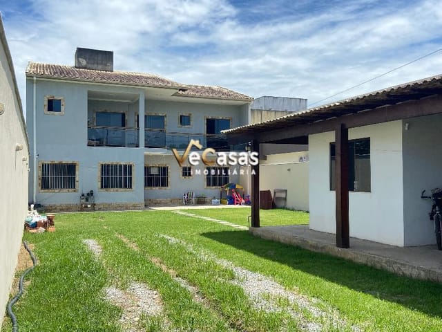 Casa com 360m² 4 quartos e 4 banheiros, à venda, no bairro Maria Turri em Rio das Ostras