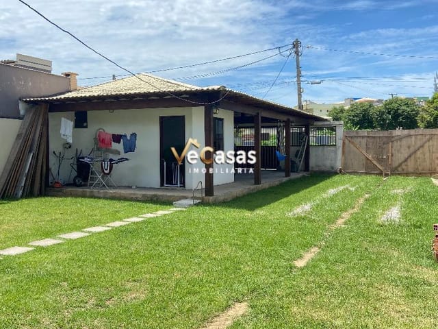 Casa com 360m² 4 quartos e 4 banheiros, à venda, no bairro Maria Turri em Rio das Ostras