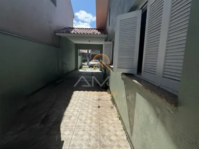 Casa com 250m² 3 quartos e 1 banheiro, à venda, no bairro Centro em Pelotas