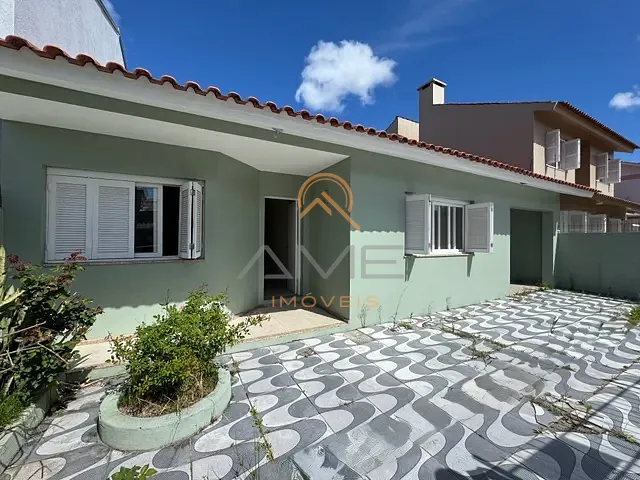 Casa com 250m² 3 quartos e 1 banheiro, à venda, no bairro Centro em Pelotas