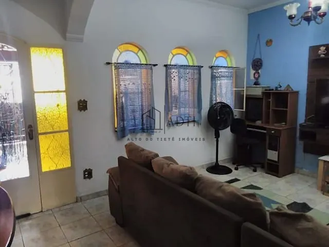 Casa 2 quartos e 2 banheiros, à venda, no bairro Jardim Esperança em Mogi das Cruzes
