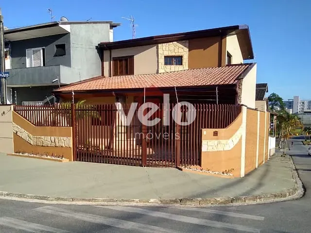 Casa com 250m² 3 quartos e 4 banheiros, à venda, no bairro Esplanada Independência em Taubaté