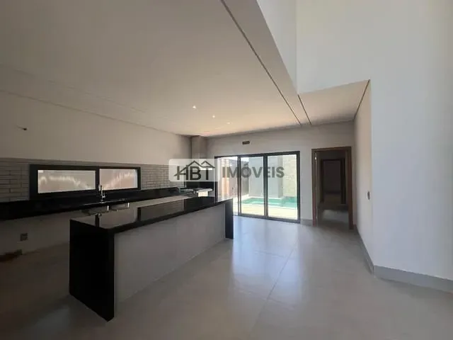 Casa com 313m² 3 quartos e 4 banheiros, à venda, no bairro Vila Santa Maria em Piratininga