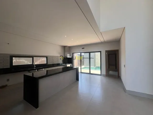 Casa com 313m² 3 quartos e 4 banheiros, à venda, no bairro Vila Santa Maria em Piratininga