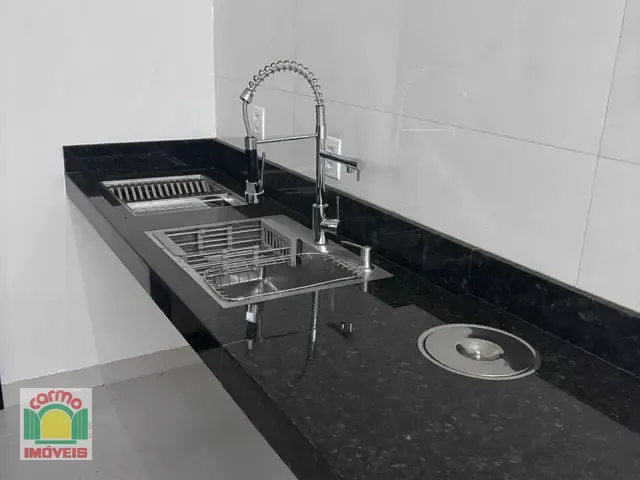 Casa 3 quartos e 3 banheiros, à venda, no bairro Jardim Itália em Anápolis