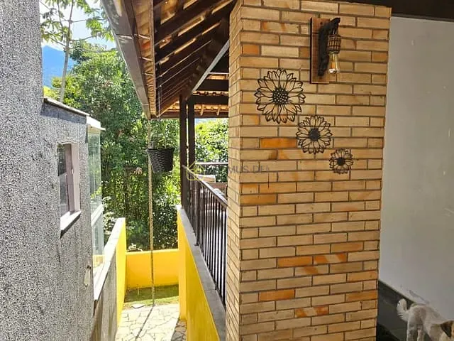 Casa com 150m² 2 quartos e 3 banheiros, à venda, no bairro Penedo em Itatiaia