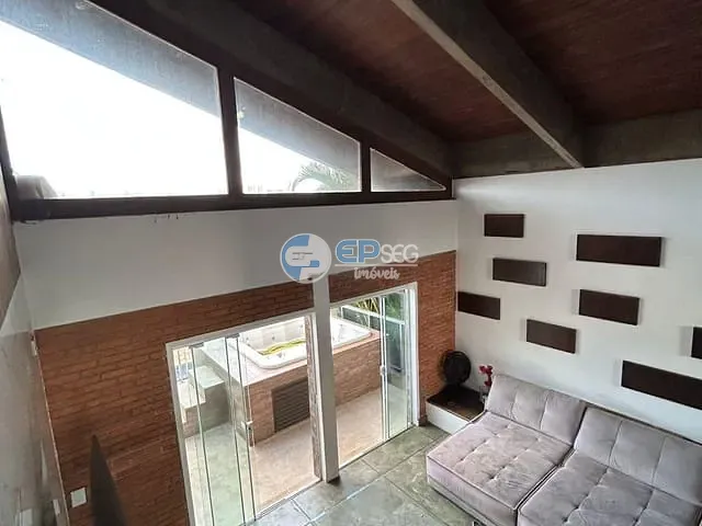 Casa 3 quartos e 3 banheiros, à venda, no bairro Quebec em Londrina