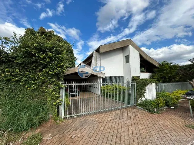 Casa 3 quartos e 3 banheiros, à venda, no bairro Quebec em Londrina