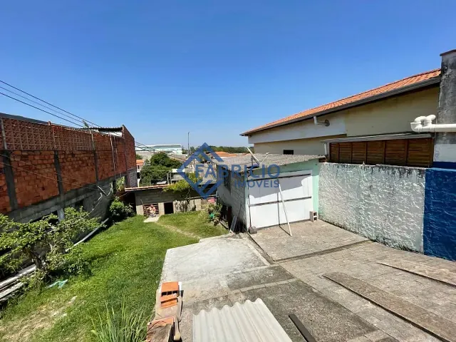Casa com 300m² 2 quartos e 1 banheiro, à venda, no bairro Centro em Vinhedo