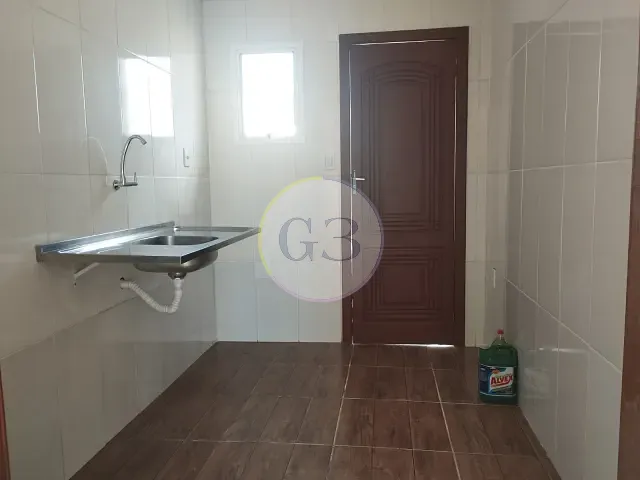 Casa com 300m² 2 quartos e 1 banheiro, para alugar, no bairro Areal em Pelotas