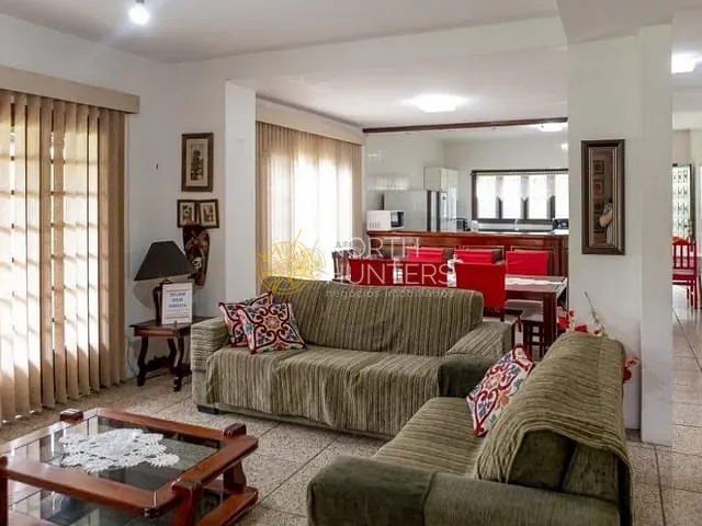 Casa com 450m² 4 quartos e 5 banheiros, para alugar, no bairro Jurerê Internacional em Florianópolis