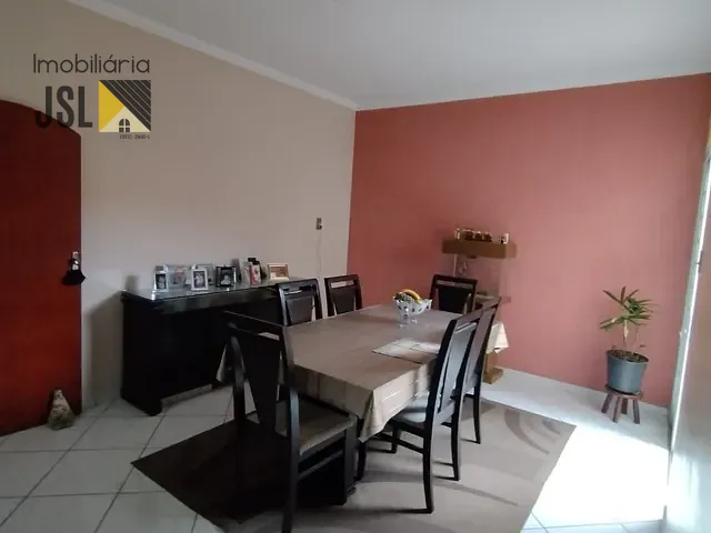 Casa com 250m² 3 quartos e 2 banheiros, à venda, no bairro Vila Menino Jesus em Caçapava