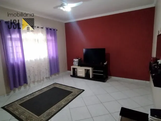 Casa com 250m² 3 quartos e 2 banheiros, à venda, no bairro Vila Menino Jesus em Caçapava