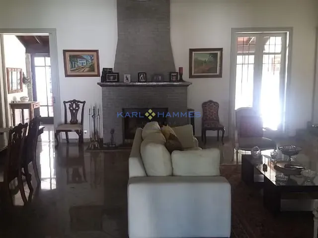 Casa com 7830m² 5 quartos e 4 banheiros, à venda, no bairro Valparaíso em Petrópolis