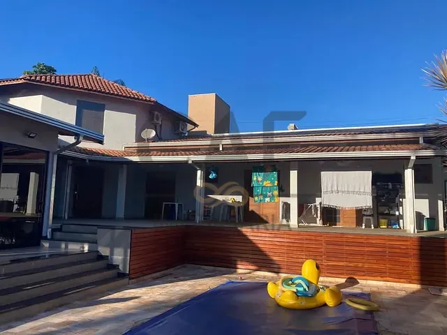 Casa com 500m² 3 quartos e 3 banheiros, à venda, no bairro Parque Ana Helena em Jaguariúna