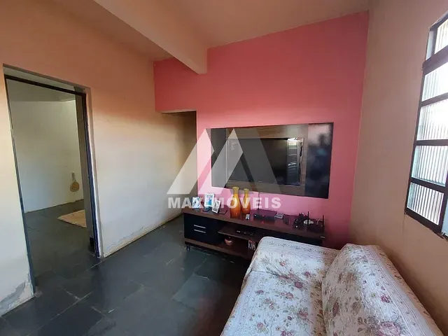 Casa com 287m² 2 quartos e 1 banheiro, à venda, no bairro Alto Santuário em Araçuaí