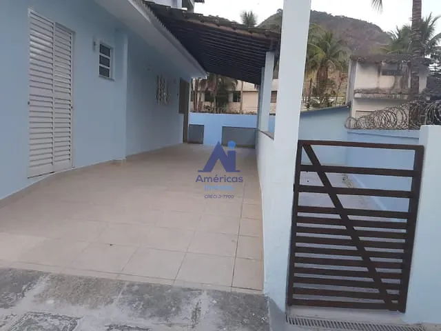 Casa 3 quartos e 2 banheiros, para alugar, no bairro Vargem Pequena em Rio de Janeiro
