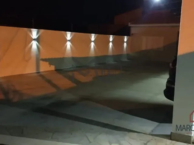 Casa com 360m² 4 quartos e 3 banheiros, à venda, no bairro Baú em Cuiabá