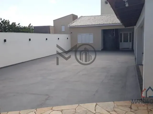 Casa com 360m² 4 quartos e 3 banheiros, à venda, no bairro Baú em Cuiabá