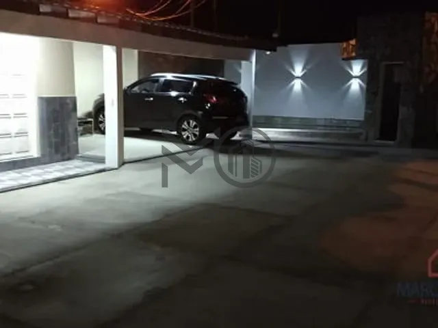 Casa com 360m² 4 quartos e 3 banheiros, à venda, no bairro Baú em Cuiabá