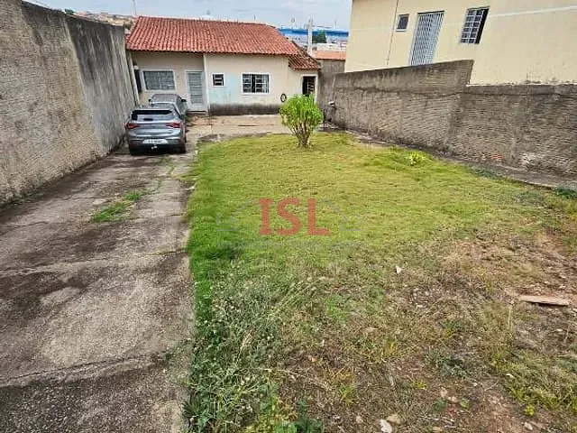 Casa com 300m² 2 quartos e 1 banheiro, à venda, no bairro Jardim Yeda em Campinas