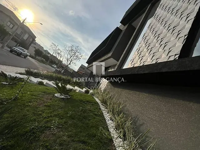 Casa com 394m² 4 quartos e 6 banheiros, à venda ou para alugar, no bairro Condomínio Residencial Euroville II em Bragança Paulista